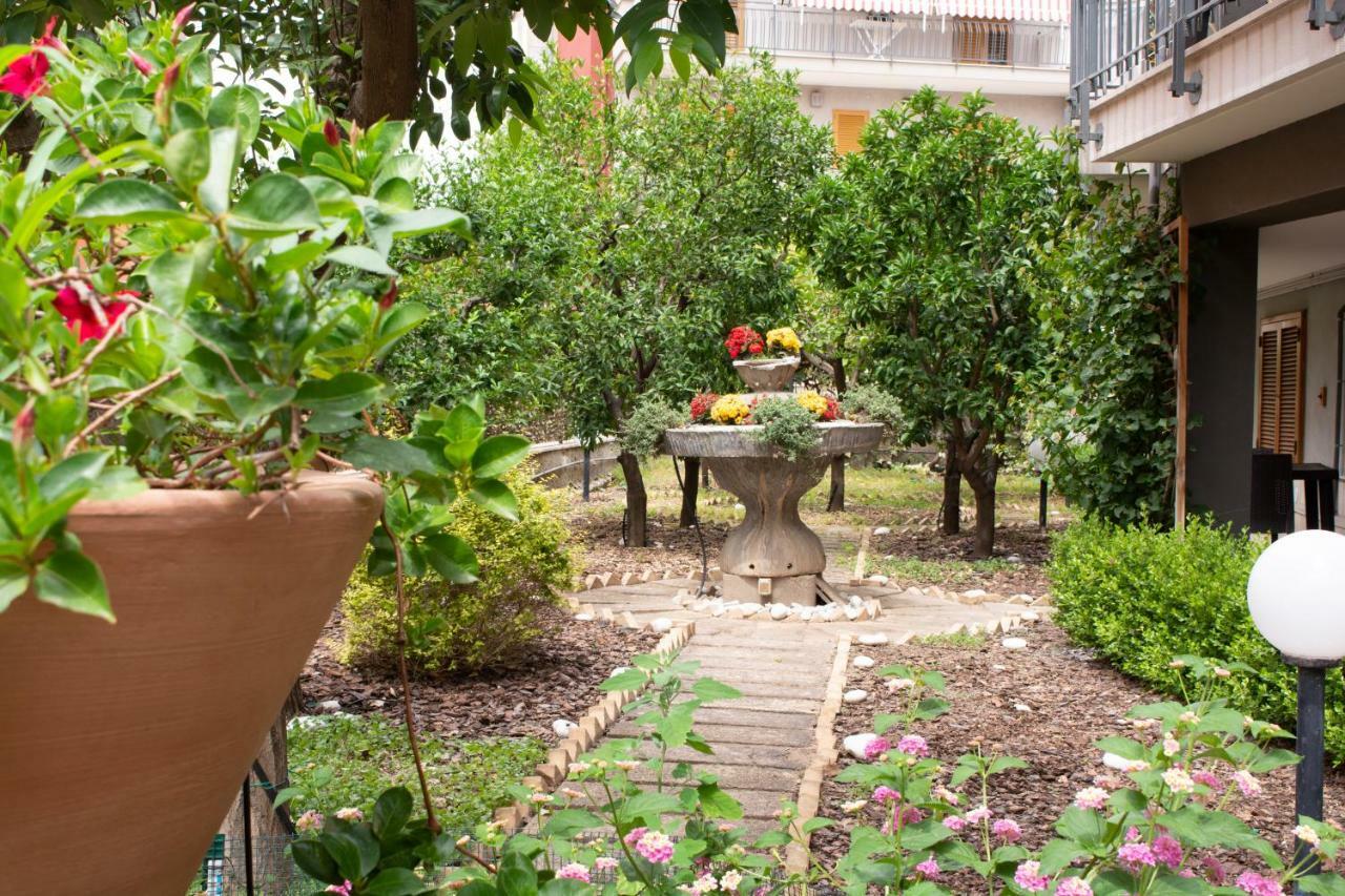 Villa Franca Mini Appartamenti Bisceglie Exteriör bild